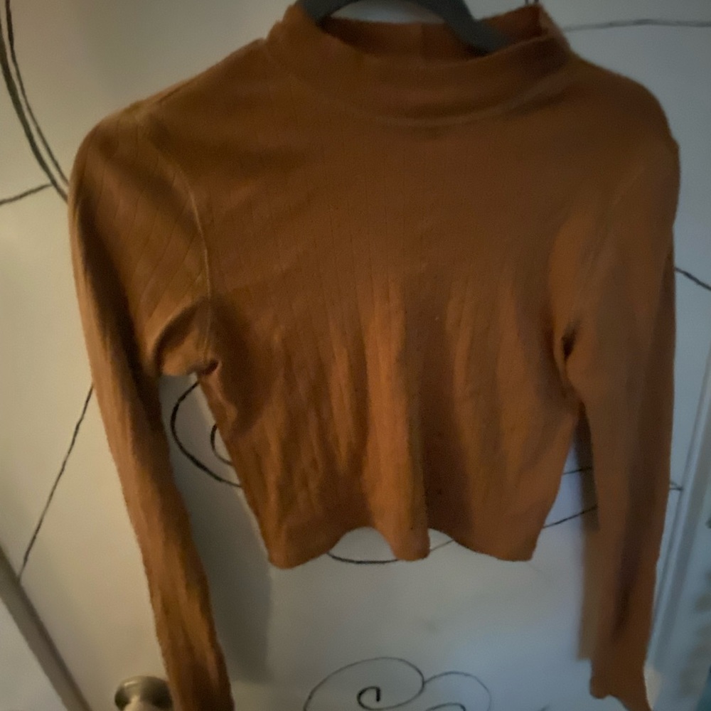 Women’s small basic long sleeve